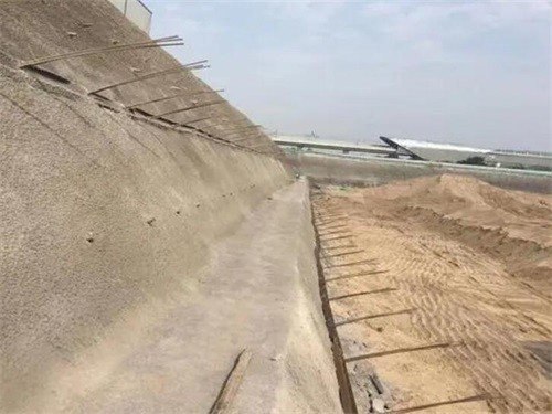 澄江河道边坡加固